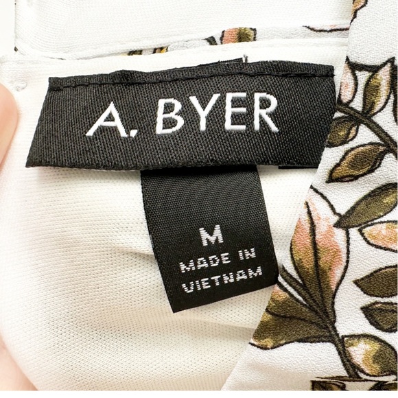 A. Byer Sleeveless Blouse Floral Leaves Size Medium Spring Professional - Picture 5 of 7